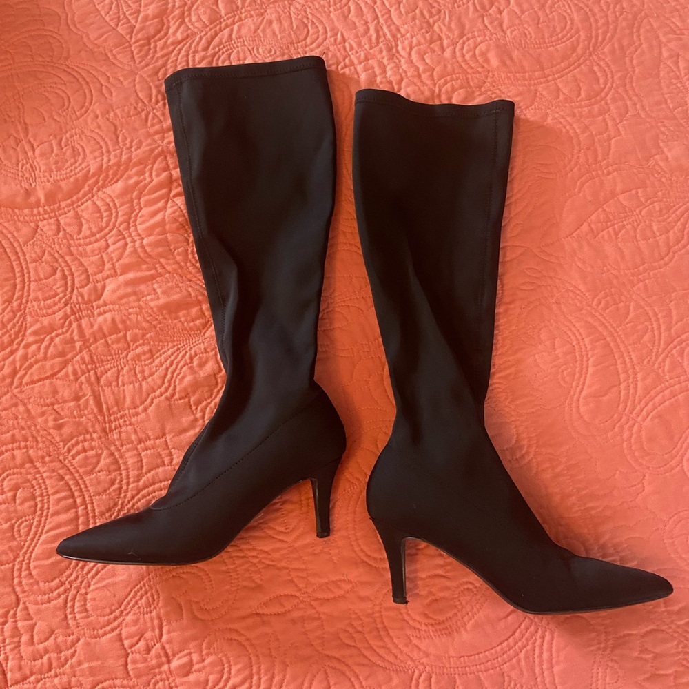 2 Lips Too Black Heeled Pull on Boots - Picture 2 of 6